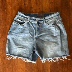 Judy Blue “It takes two” Denim Frayed Hem Women's Shorts